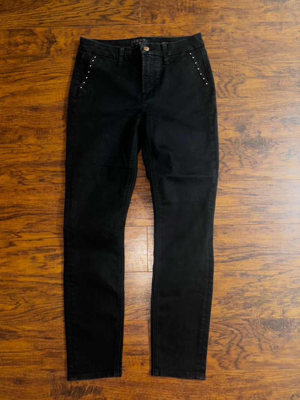 7 for All Mankind Jen7 Skinny Jeans with Stud Pockets Black Denim Pants Size 6
